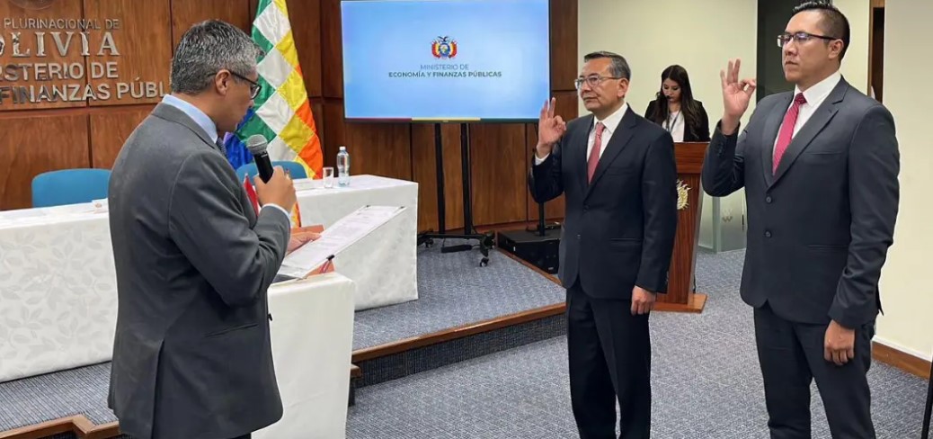NUEVO EQUIPO ECONÓMICO ASUME RETO DE ESTABILIZAR PAÍS