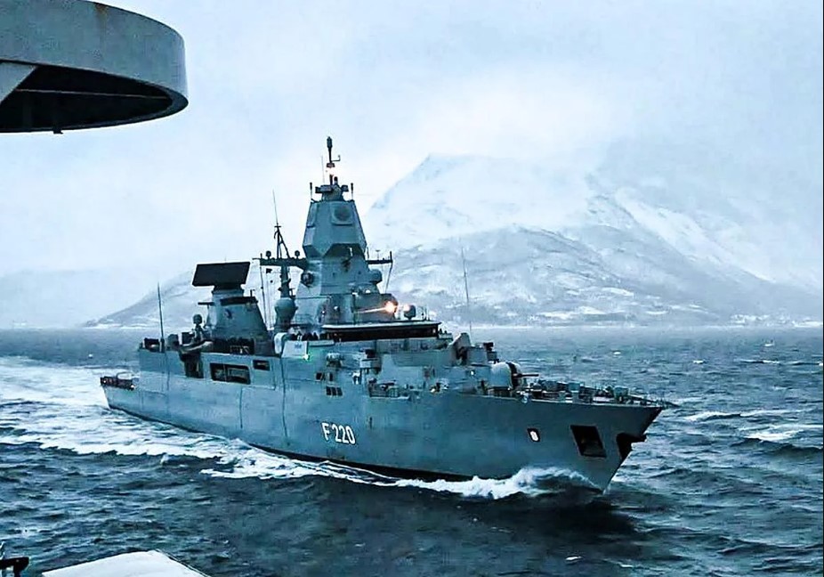 CHINA RECHAZA PRESIÓN DE TRUMP Y EXIGE RESPETO LEGAL SOBRE GROENLANDIA ÁRTICA