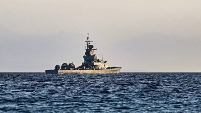 MISIL DE HIZBULLAH IMPACTA BUQUE MILITAR ISRAELÍ EN EL MEDITERRÁNEO