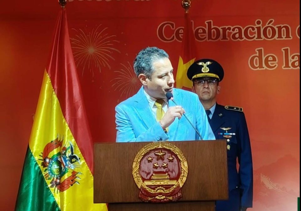 LARA REIVINDICA LA SUPLENCIA PRESIDENCIAL ANTE AUSENCIA DE PAZ