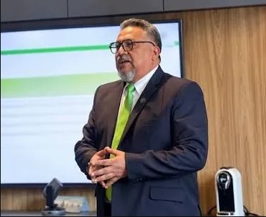 GOBIERNO DESCONOCE A LUIS MONTAÑO COMO FISCAL GENERAL Y REMITE DECISIÓN A LA ASAMBLEA