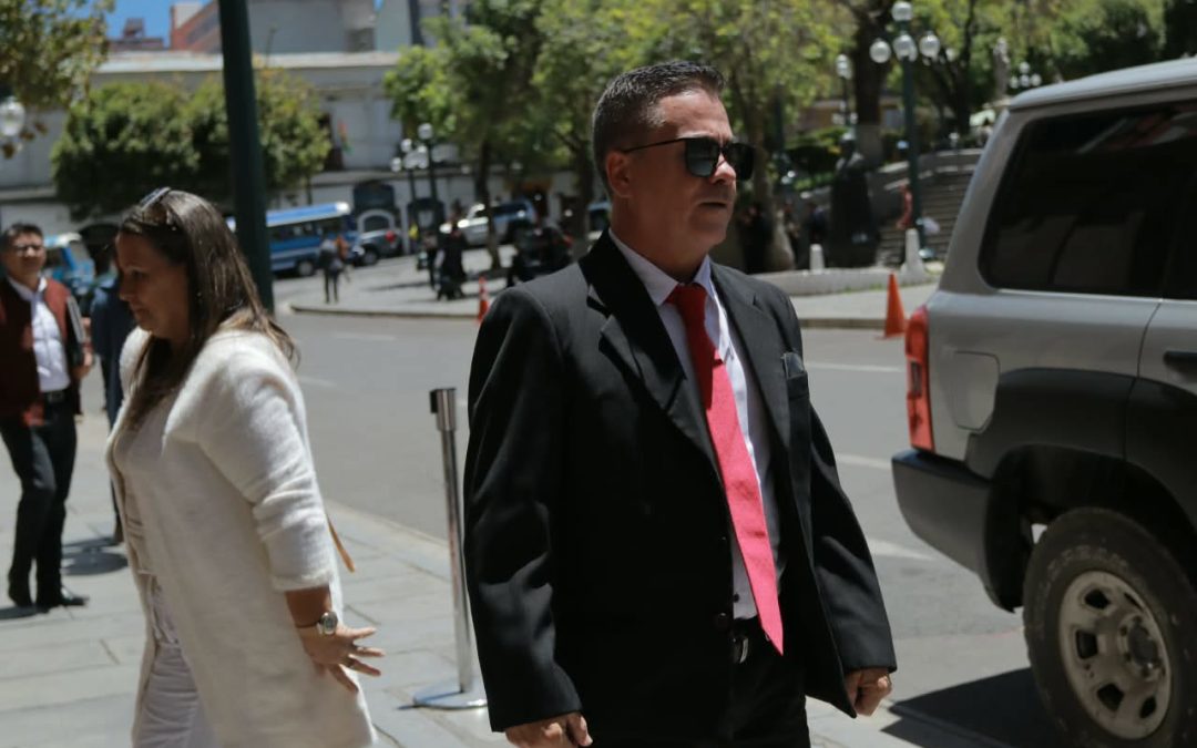 LARA POSESIONARÁ ESTA NOCHE A URIOSTE COMO FISCAL GENERAL INTERINO
