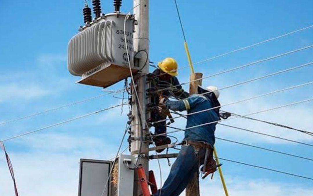 GOBIERNO NIEGA ALZA DE LA LUZ, PERO ENDE LOS DESENMASCARA