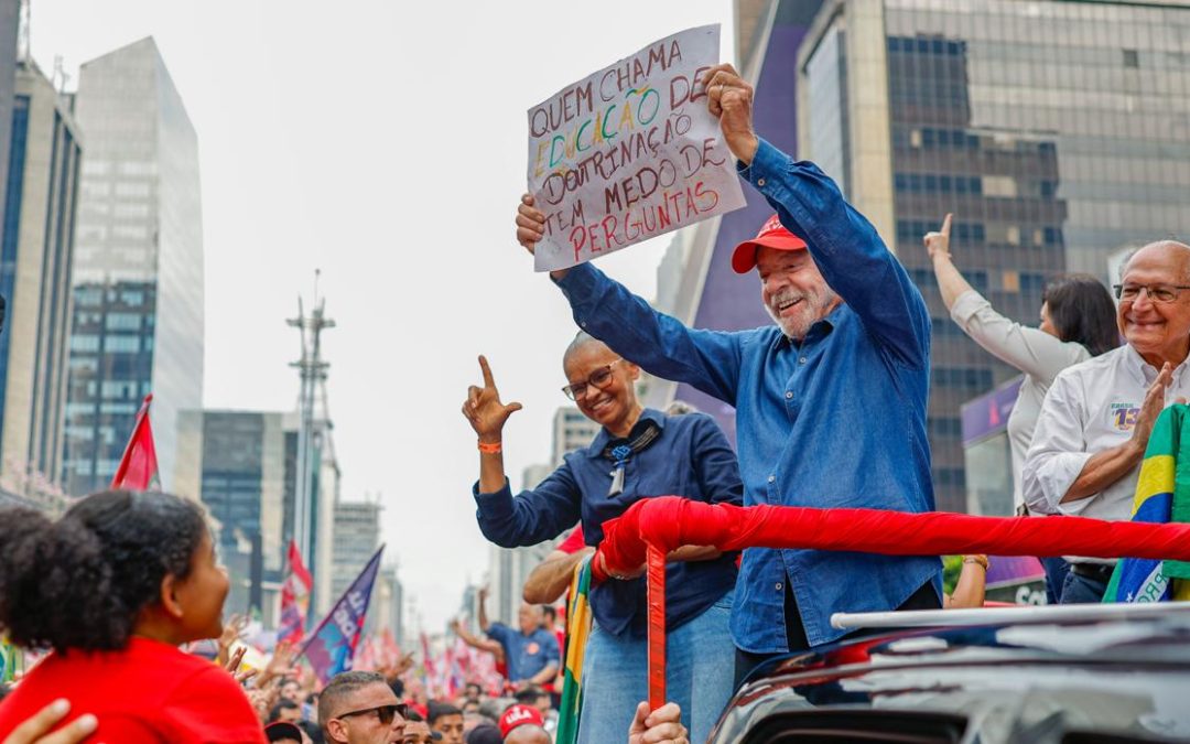 BRASIL VOTA BAJO MÁXIMA TENSIÓN ENTRE LULA Y FLÁVIO BOLSONARO