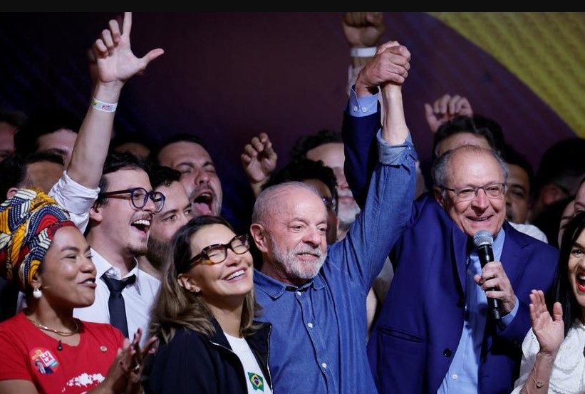 BRASIL CELEBRA: LULA LOGRA UNA VICTORIA HISTÓRICA FRENTE AL BOLSONARISMO